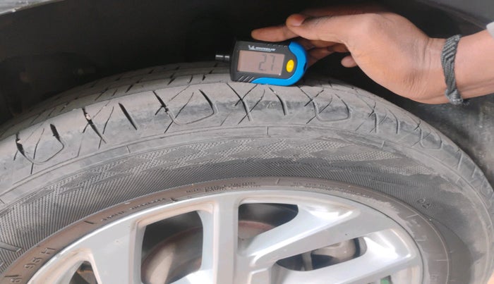 2023 Mahindra XUV300 W8 1.5 DIESEL, Diesel, Manual, 37,219 km, tyre