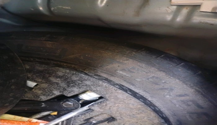 2023 Mahindra XUV300 W8 1.5 DIESEL, Diesel, Manual, 37,219 km, tyre