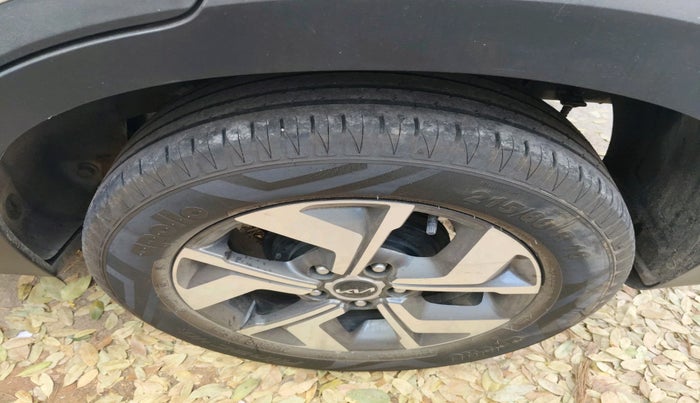 2022 KIA SONET HTX 1.0 IMT, Petrol, Manual, 43,337 km, tyre