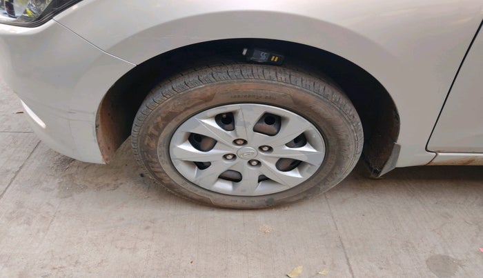 2017 Hyundai Elite i20 SPORTZ 1.2, Petrol, Manual, 73,809 km, tyre