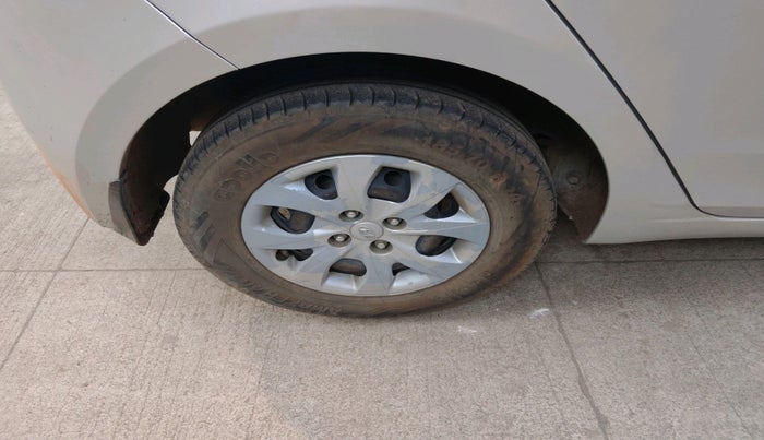 2017 Hyundai Elite i20 SPORTZ 1.2, Petrol, Manual, 73,809 km, tyre