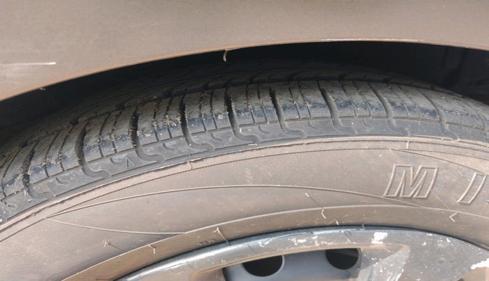 2011 Hyundai Verna FLUIDIC 1.6 CRDI EX, Diesel, Manual, 1,30,140 km, tyre