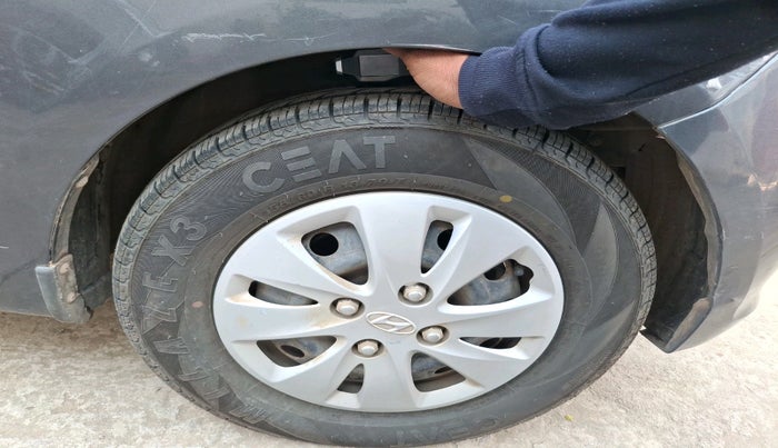 2013 Hyundai i10 MAGNA 1.1, Petrol, Manual, 27,290 km, tyre