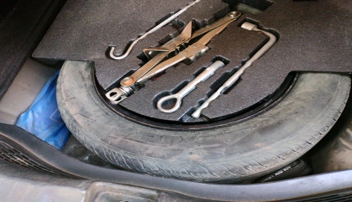 2017 Honda WR-V 1.5L I-DTEC VX MT, Diesel, Manual, 1,29,846 km, tyre