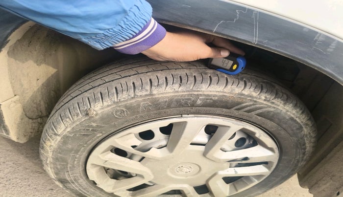 2021 Maruti Vitara Brezza LXI, Petrol, Manual, 60,717 km, tyre