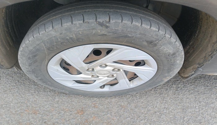 2021 Hyundai Creta EX 1.5 DIESEL, Diesel, Manual, 1,24,701 km, tyre