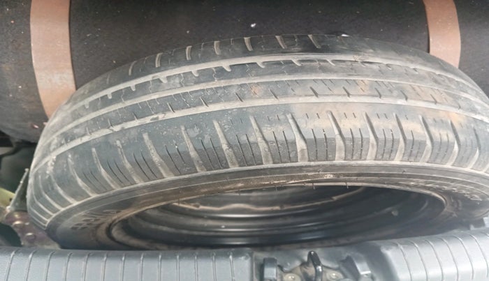 2016 Hyundai Grand i10 MAGNA 1.2 KAPPA VTVT, Petrol, Manual, 1,02,396 km, tyre