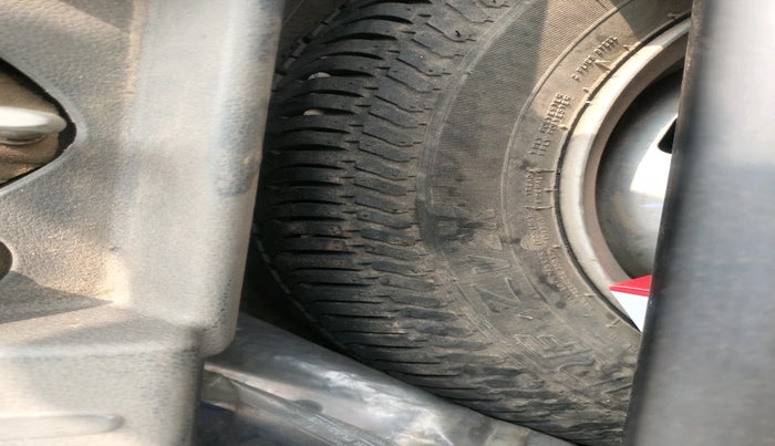 2018 Maruti Alto K10 LXI CNG (AIRBAG), Petrol, Manual, 1,22,705 km, tyre