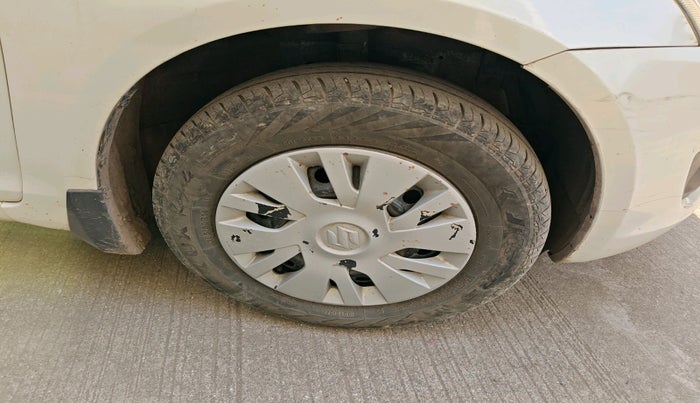 2012 Maruti Swift VXI, Petrol, Manual, 74,097 km, tyre