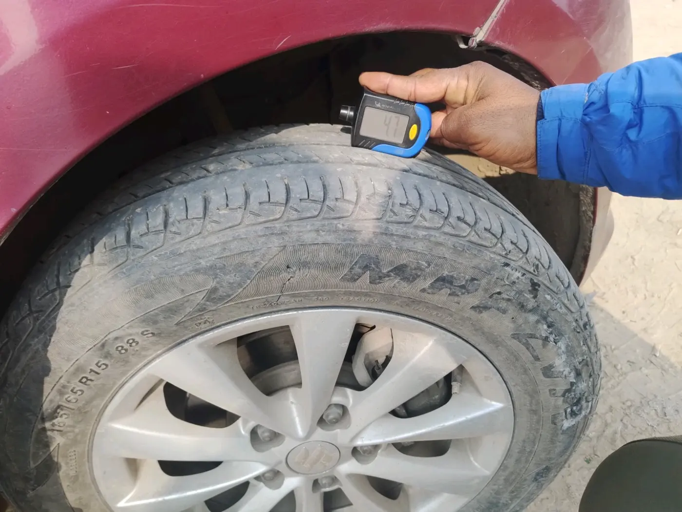 2013 Maruti Ertiga ZXI, Petrol, Manual, 82,331 km, tyre