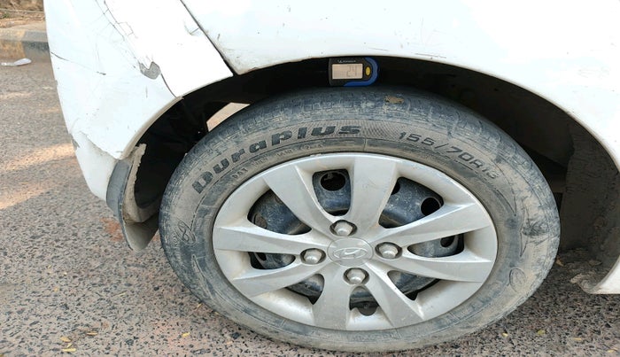 2013 Hyundai Eon MAGNA +, Petrol, Manual, 82,007 km, tyre