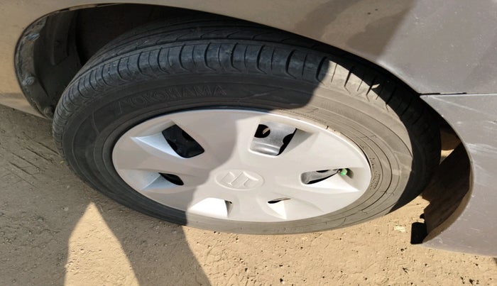 2014 Maruti Wagon R 1.0 VXI, Petrol, Manual, 94,441 km, tyre