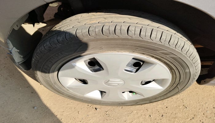 2014 Maruti Wagon R 1.0 VXI, Petrol, Manual, 94,441 km, tyre