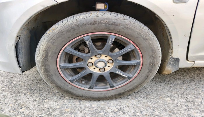 2012 Honda Brio S MT, Petrol, Manual, 95,924 km, tyre