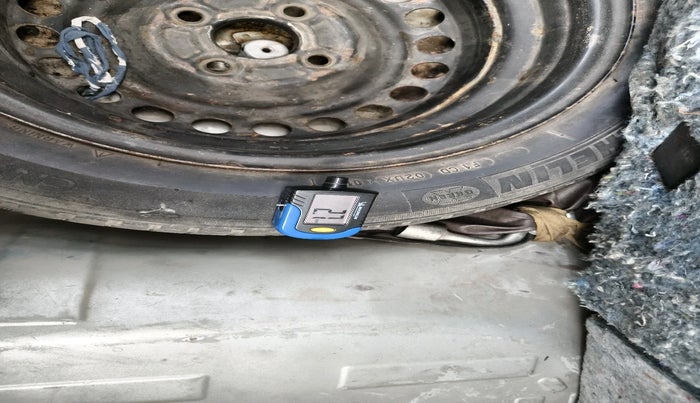 2012 Honda Brio S MT, Petrol, Manual, 95,924 km, tyre