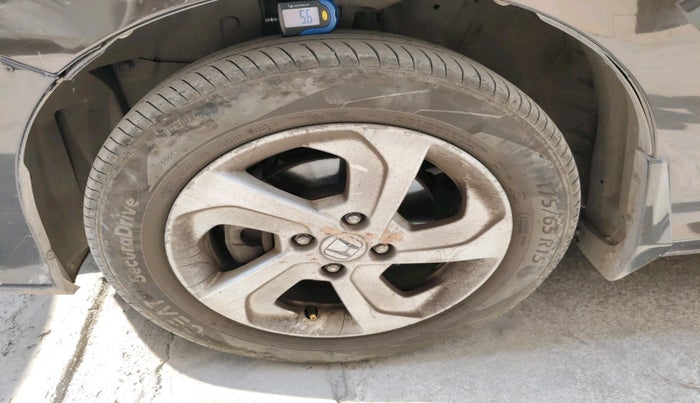 2014 Honda City 1.5L I-VTEC VX CVT, Petrol, Automatic, 84,113 km, tyre