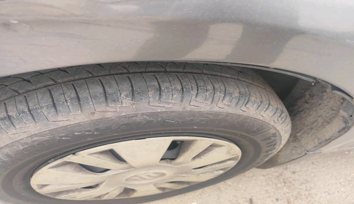 2012 Maruti Swift VDI, Diesel, Manual, 2,28,793 km, tyre