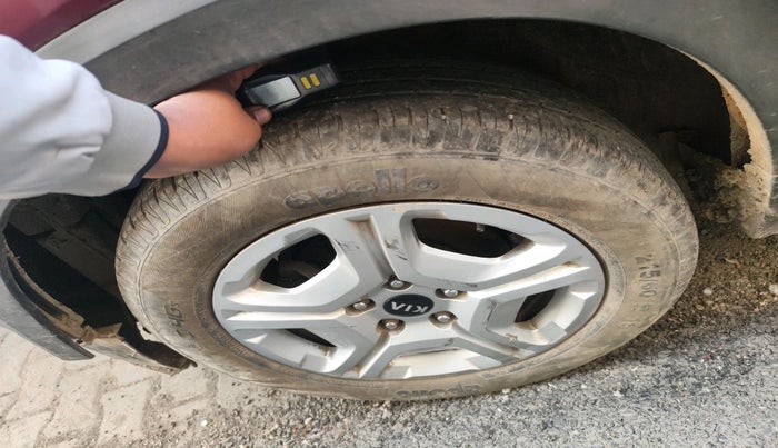 2020 KIA SONET HTK 1.2, Petrol, Manual, 40,364 km, tyre