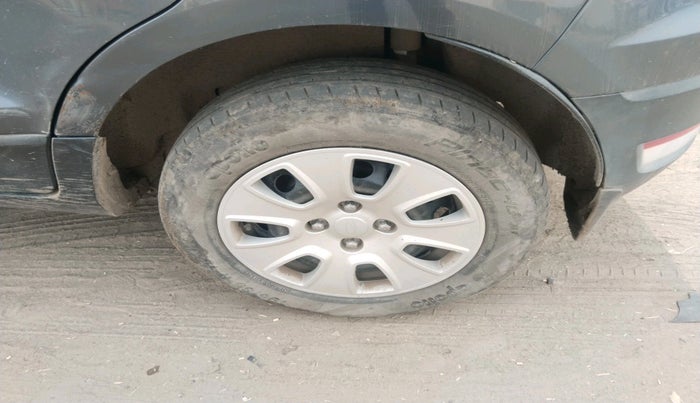 2019 Ford Ecosport AMBIENTE 1.5L DIESEL, Diesel, Manual, 1,10,033 km, tyre