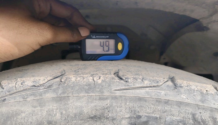 2017 Mahindra TUV300 T8, Diesel, Manual, 88,351 km, tyre