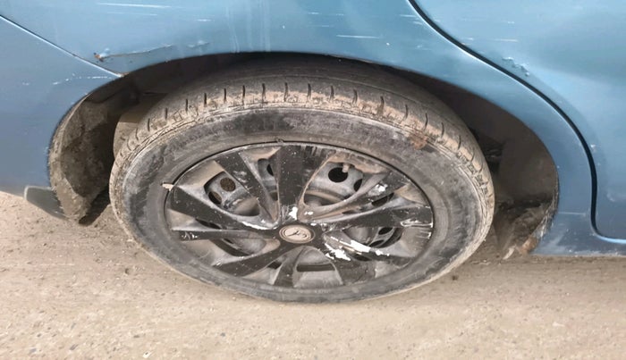 2014 Honda Amaze 1.2L I-VTEC SX, Petrol, Manual, 66,423 km, tyre