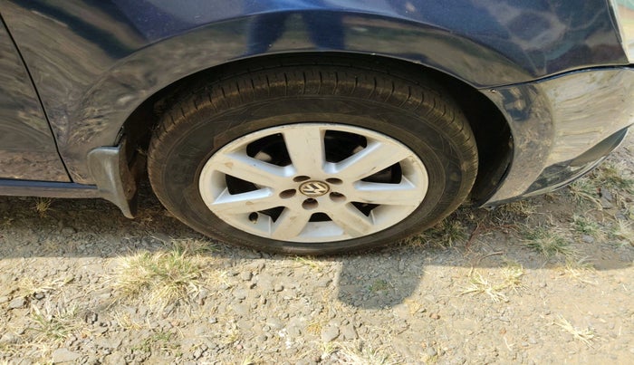 2011 Volkswagen Vento HIGHLINE DIESEL 1.6, Diesel, Manual, 1,51,858 km, tyre