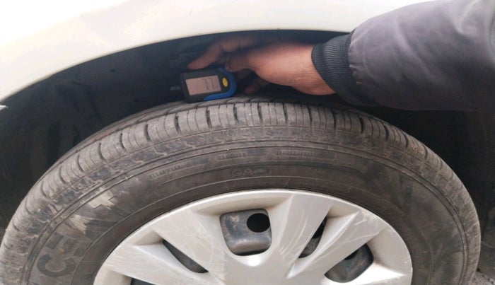 2014 Maruti Swift Dzire VDI, Diesel, Manual, 74,244 km, tyre