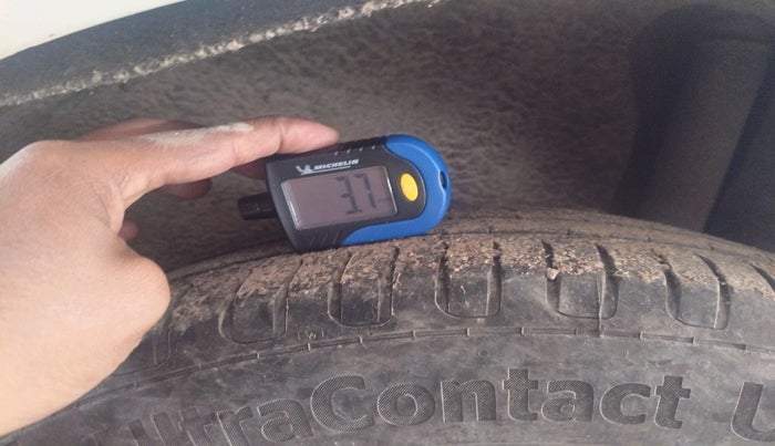 2015 Ford Ecosport TITANIUM 1.5L DIESEL, Diesel, Manual, 1,37,367 km, tyre