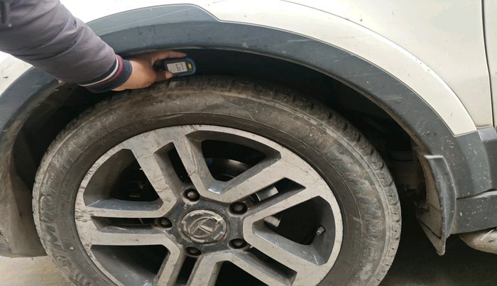 2017 Tata Hexa XTA 4X2 7 STR, Diesel, Automatic, 91,576 km, tyre