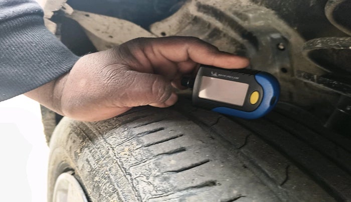 2023 Maruti BREZZA VXI S-CNG, Petrol, Manual, 33,815 km, tyre