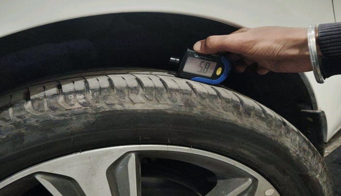 2017 Hyundai Verna 1.6 SX (O) CRDI MT, Diesel, Manual, 92,024 km, tyre