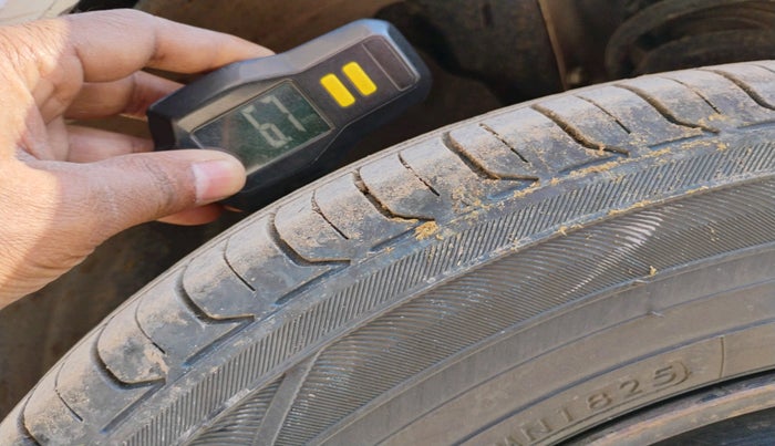 2011 Ford Figo ZXI 1.4 DIESEL, Diesel, Manual, 3,78,277 km, tyre