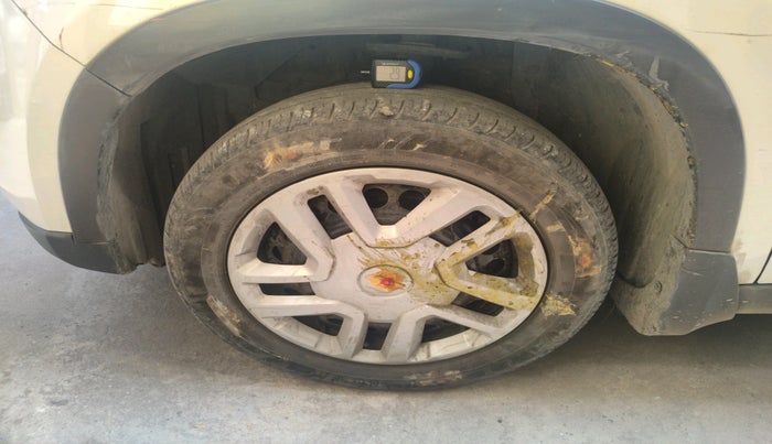 2020 Maruti Vitara Brezza VXI, Petrol, Manual, 97,038 km, tyre