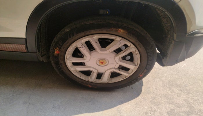 2020 Maruti Vitara Brezza VXI, Petrol, Manual, 97,038 km, tyre