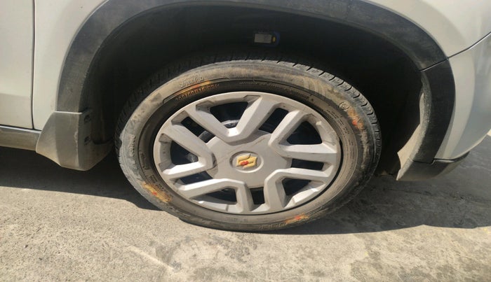 2020 Maruti Vitara Brezza VXI, Petrol, Manual, 97,038 km, tyre