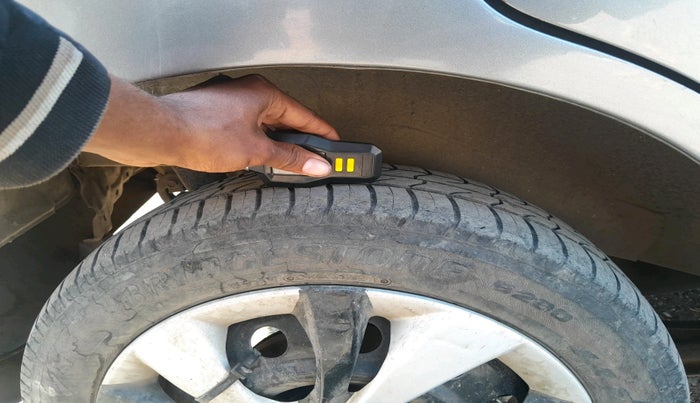 2014 Maruti Wagon R 1.0 VXI, Petrol, Manual, 49,940 km, tyre