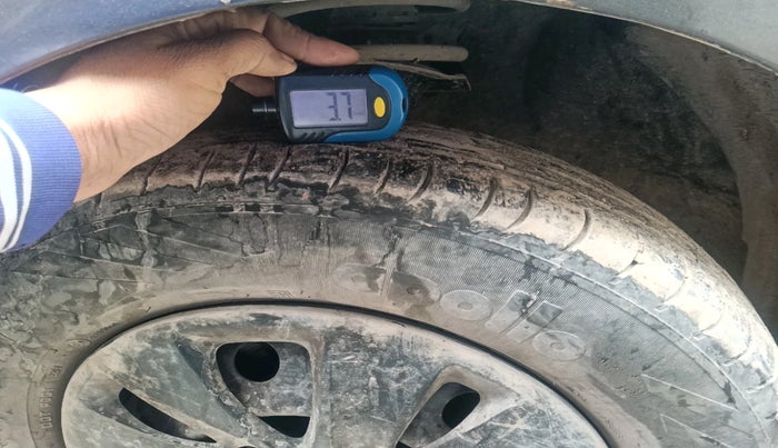 2011 Hyundai i10 MAGNA 1.2, Petrol, Manual, 65,750 km, tyre