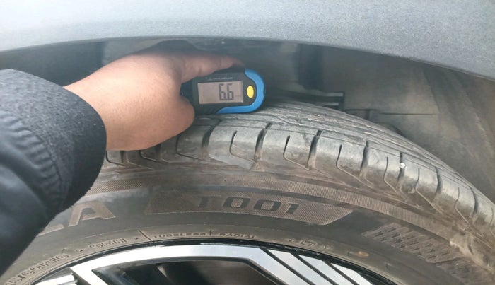 2025 Tata NEXON CREATIVE+ SUNROOF DCA 1.2 PETROL, Petrol, Automatic, 6,889 km, tyre