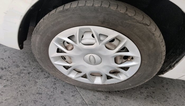 2013 Chevrolet Sail UVA 1.2 BASE, Petrol, Manual, 42,304 km, tyre