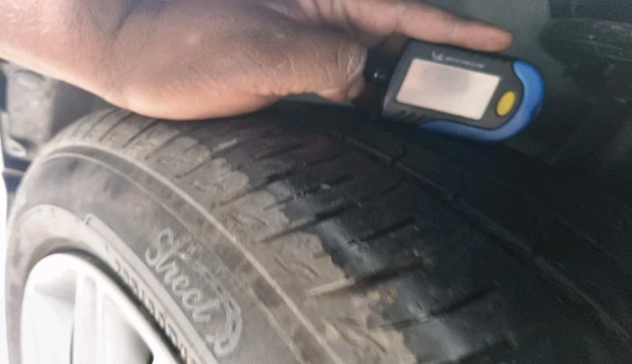 2018 Ford Ecosport TREND+ 1.5L DIESEL, Diesel, Manual, 1,38,814 km, tyre