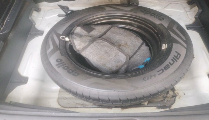 2020 Hyundai Creta SX 1.4 TURBO DCT, Petrol, Automatic, 1,21,068 km, tyre