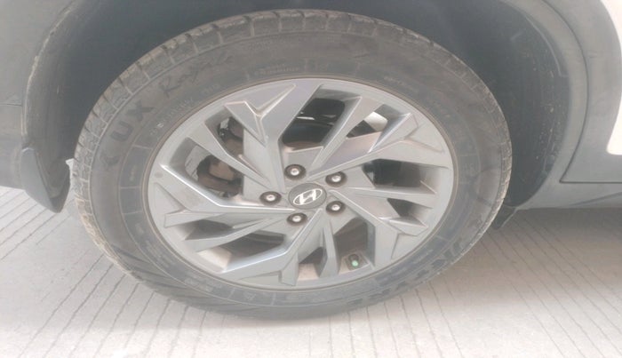 2020 Hyundai Creta SX 1.4 TURBO DCT, Petrol, Automatic, 1,21,068 km, tyre