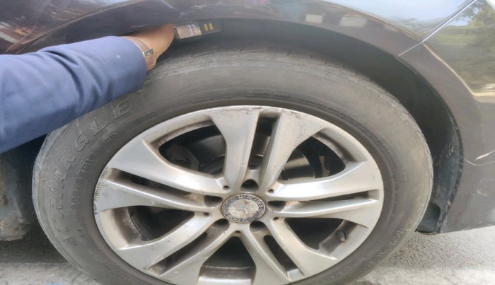 2012 Mercedes Benz E Class E200 CGI ELEGANCE, Petrol, Automatic, 51,292 km, tyre