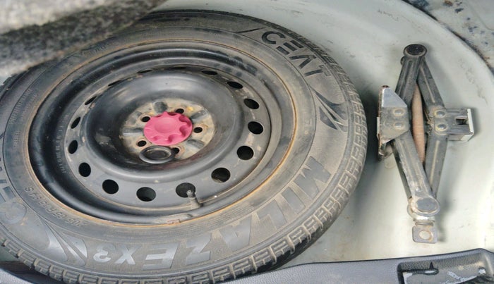 2014 Toyota Corolla Altis J DIESEL, Diesel, Manual, 1,99,249 km, tyre