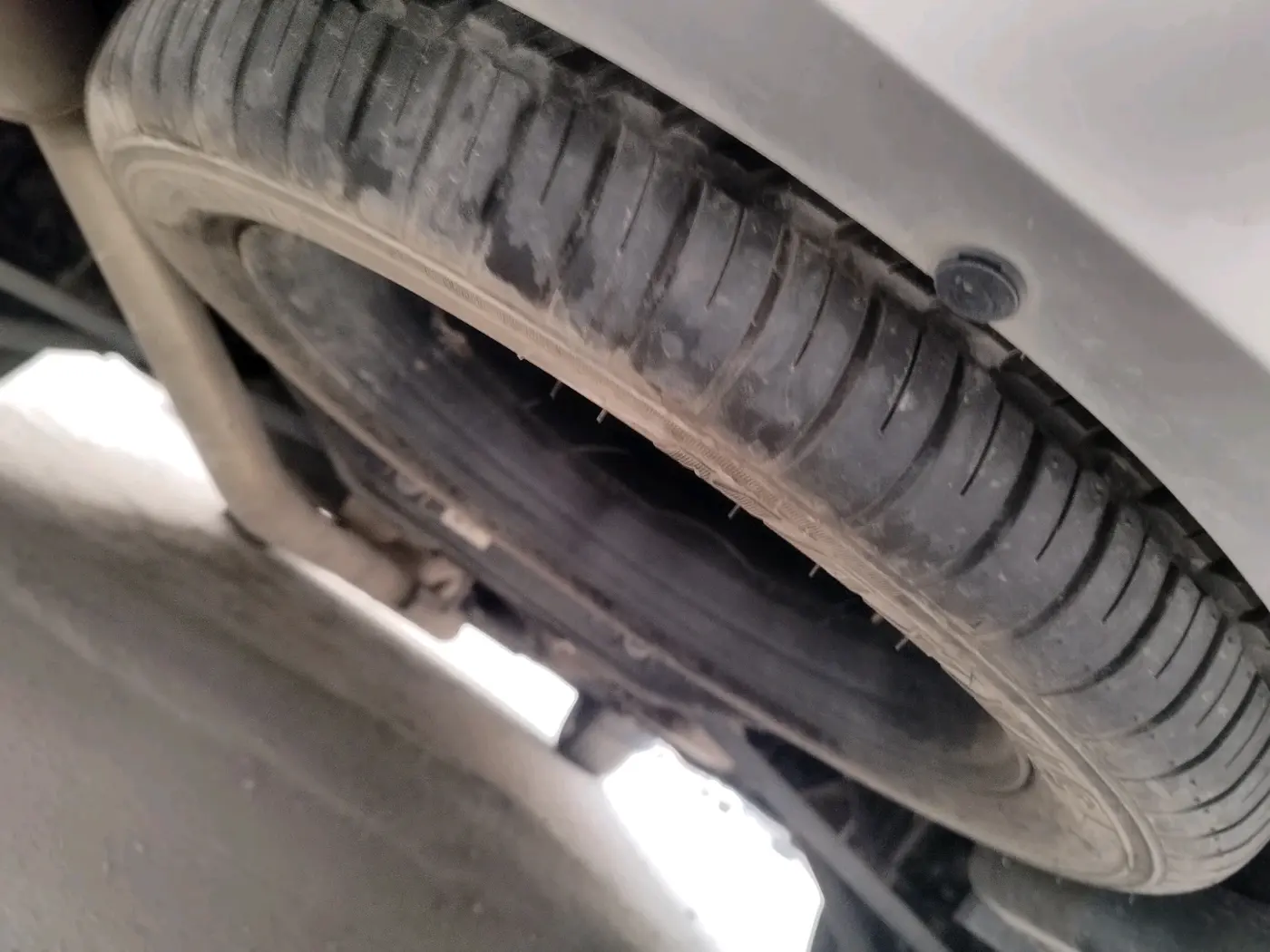 2023 Jeep MERIDIAN LIMITED PLUS 4X2 AT, Diesel, Automatic, 56,238 km, tyre