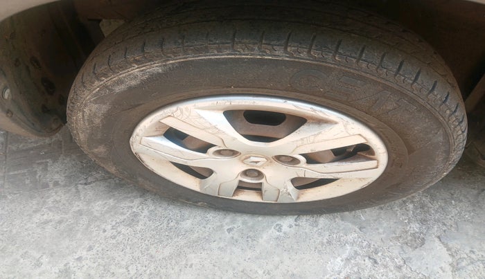 2016 Renault Kwid RXT 0.8, Petrol, Manual, 26,191 km, tyre