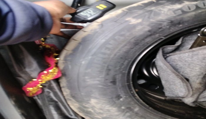 2024 KIA SELTOS  HTK PLUS 1.5 PETROL MT, Petrol, Manual, 15,404 km, tyre