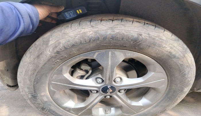 2024 KIA SELTOS  HTK PLUS 1.5 PETROL MT, Petrol, Manual, 15,404 km, tyre