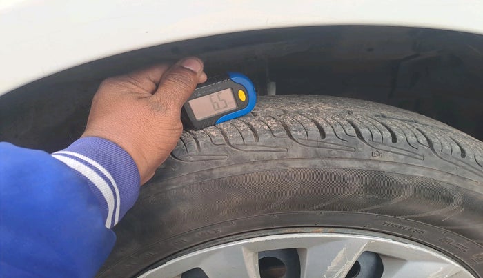 2017 Maruti Swift Dzire VDI, Diesel, Manual, 1,12,810 km, tyre