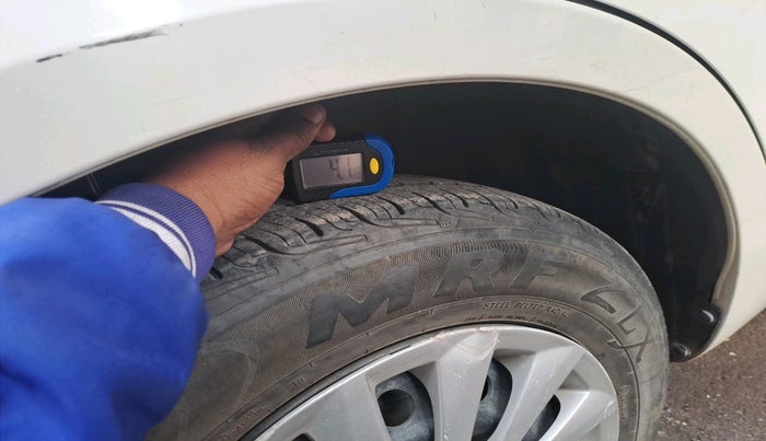 2017 Maruti Swift Dzire VDI, Diesel, Manual, 1,12,810 km, tyre